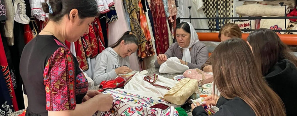 Kukës Frauenverein am Arbeiten